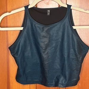 Onzie athletic top 💙